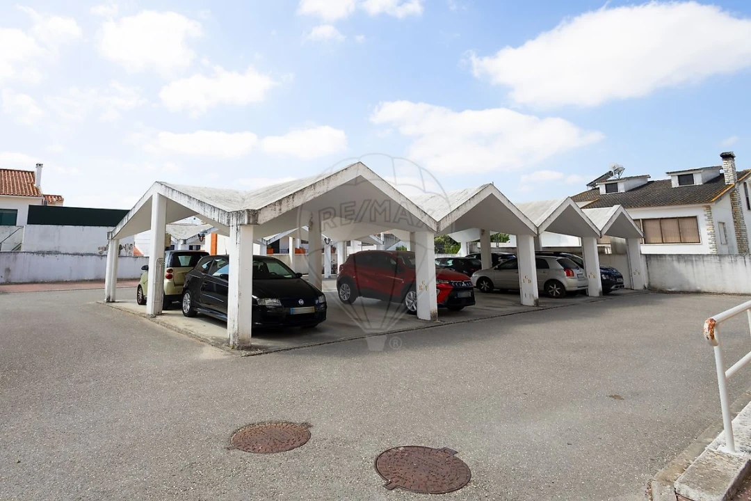 Apartamento T1 para Venda em Carregado e Cadafais Foto 24