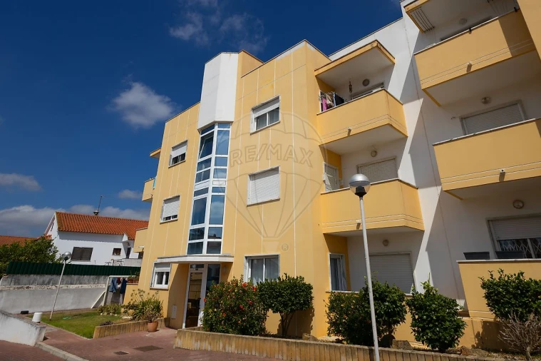 Apartamento T1 para Venda em Carregado e Cadafais Foto 21