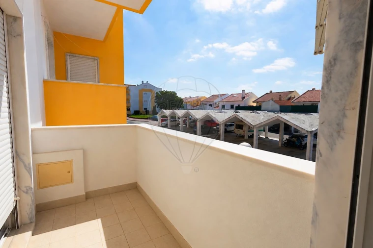 Apartamento T1 para Venda em Carregado e Cadafais Foto 10