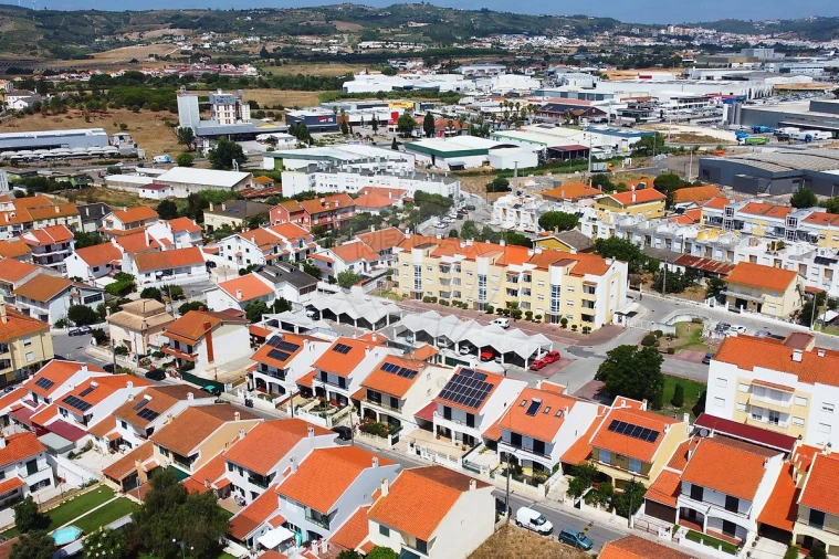 Apartamento T1 para Venda em Carregado e Cadafais Foto 26