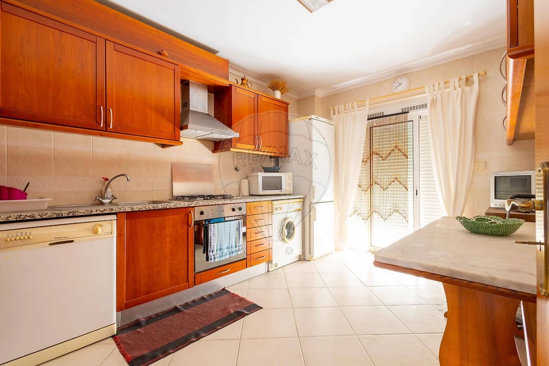 Apartamento T1 para Venda em Carregado e Cadafais Foto 1
