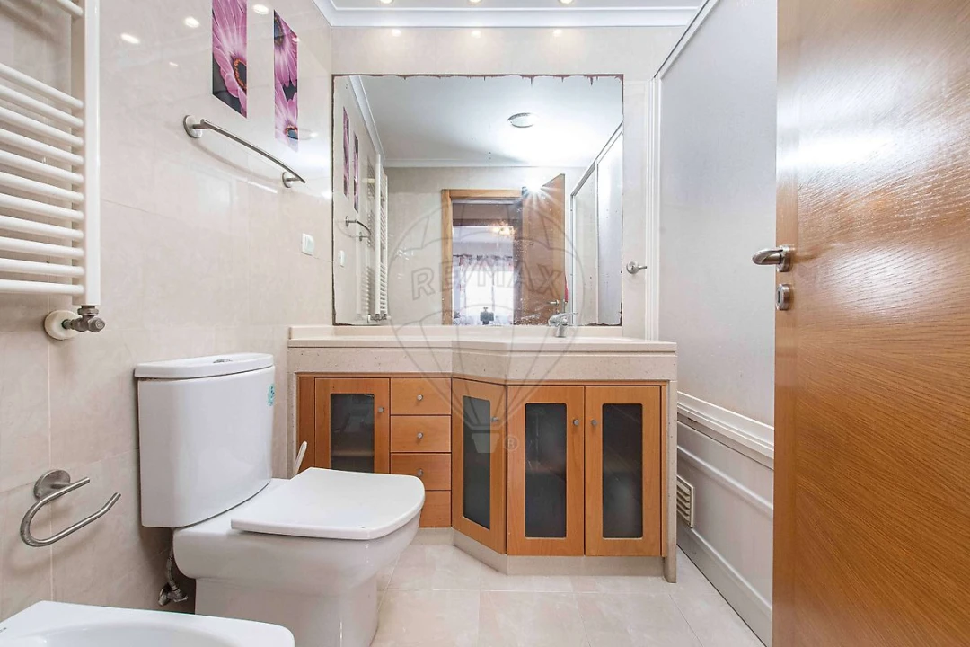 Apartamento T4 para Venda em São Domingos de Rana Foto 18