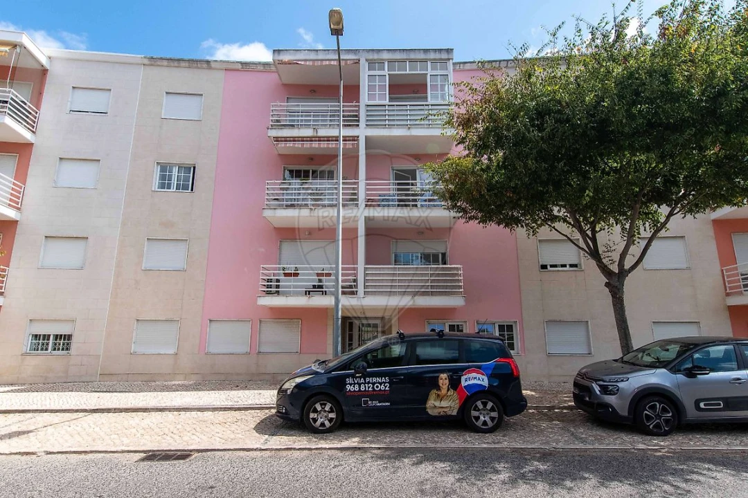 Apartamento T4 para Venda em São Domingos de Rana Foto 23