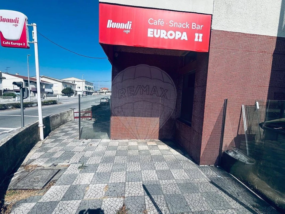 Loja para Arrendamento em Cidade da Maia Foto 1