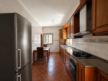 Moradia T4 para Venda em Campanhã