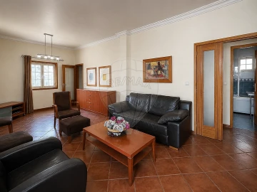 Moradia T4 para Venda em Campanhã