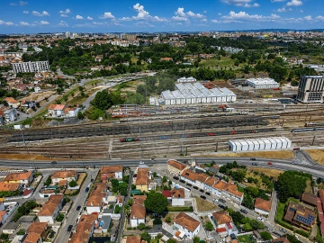 Moradia T4 para Venda em Campanhã