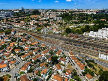 Moradia T4 para Venda em Campanhã