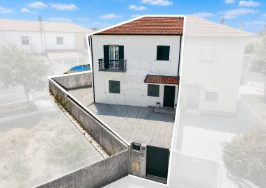 Moradia T4 para Venda em Campanhã
