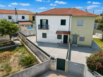 Moradia T4 para Venda em Campanhã