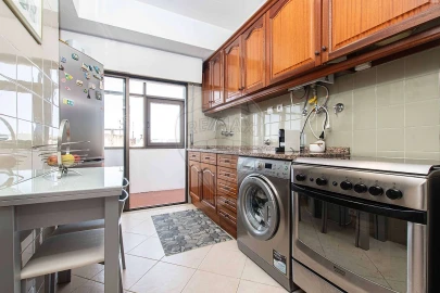 Apartamento T1 para Venda em Avenidas Novas