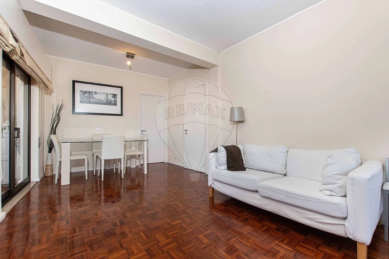 Apartamento T1 para Venda em Avenidas Novas Foto 6