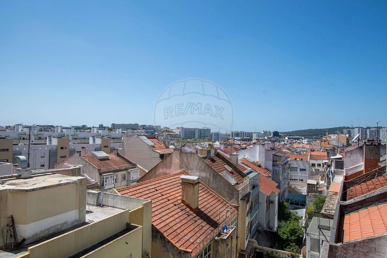 Apartamento T1 para Venda em Avenidas Novas Foto 14