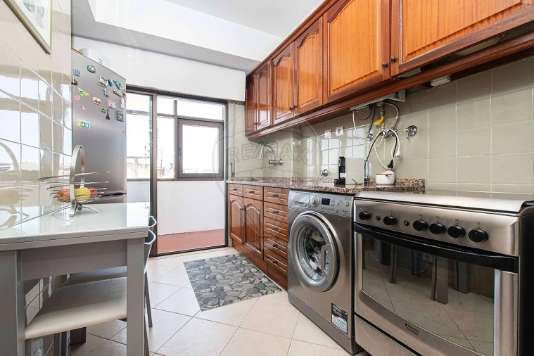 Apartamento T1 para Venda em Avenidas Novas Foto 11