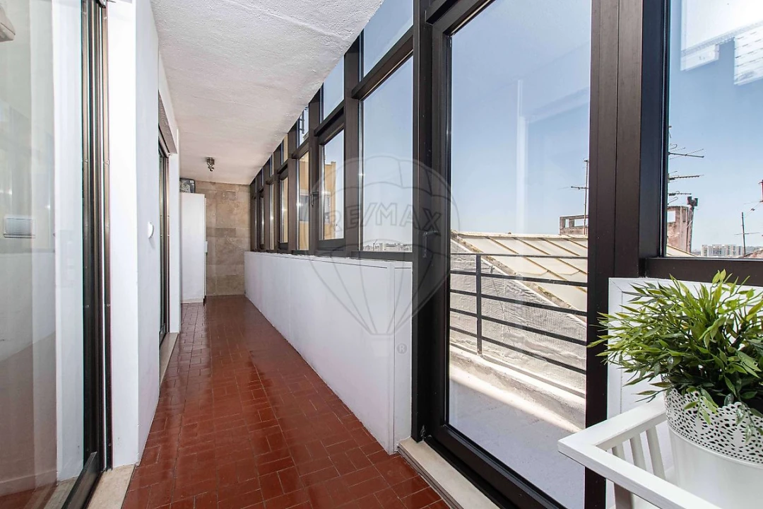 Apartamento T1 para Venda em Avenidas Novas Foto 10