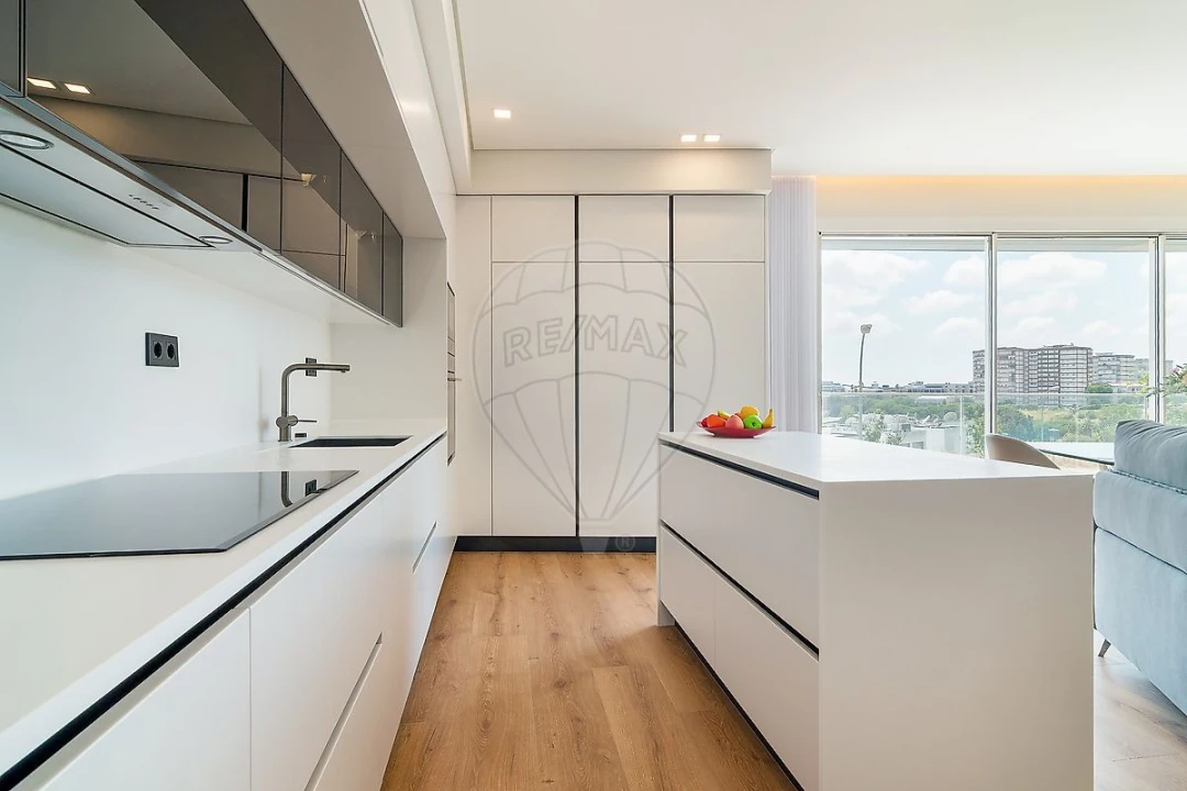 Apartamento T3 para Arrendamento em Carnaxide e Queijas Foto 3