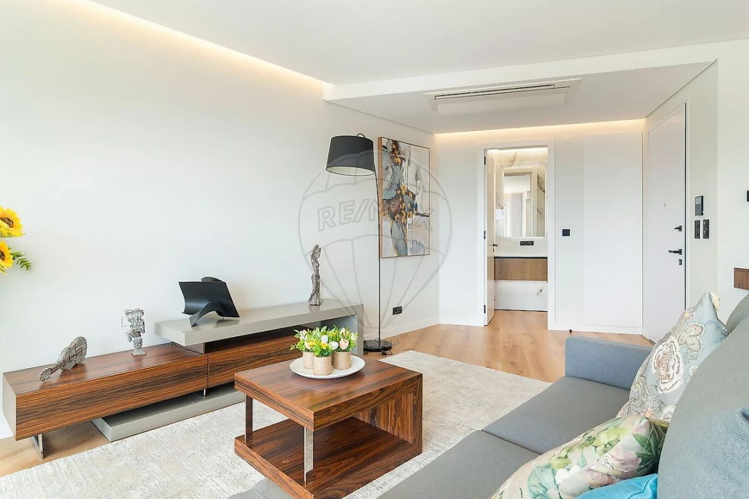 Apartamento T3 para Arrendamento em Carnaxide e Queijas Foto 8