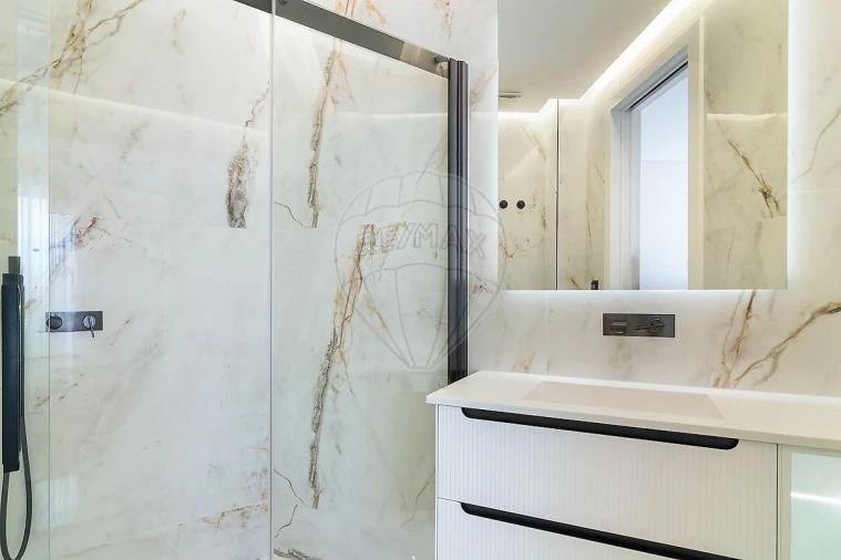 Apartamento T3 para Arrendamento em Carnaxide e Queijas Foto 5