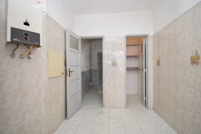 Apartamento T2 para Venda em Falagueira-Venda Nova