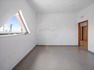 Armazém para Venda em Poceirão e Marateca