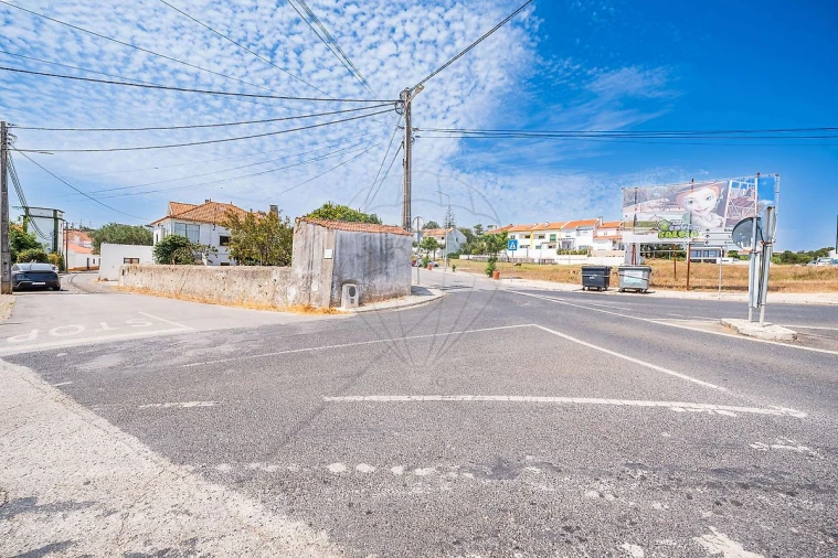 Moradia T4 para Venda em Santo Isidoro Foto 40