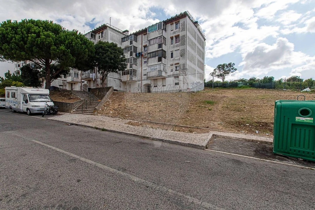 Apartamento T3 para Venda em Massamá e Monte Abraão Foto 17