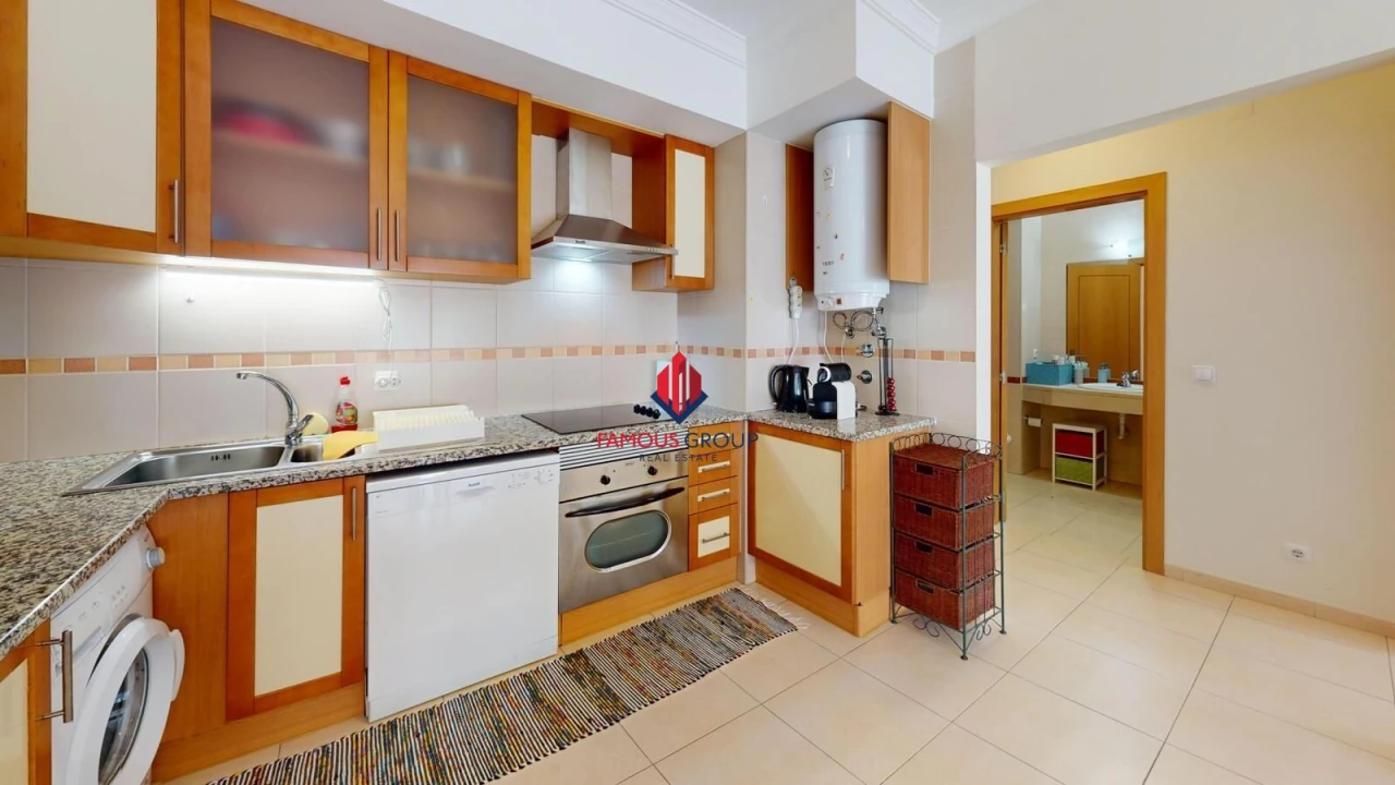 Apartamento T1 para Venda em Portimão Foto 3