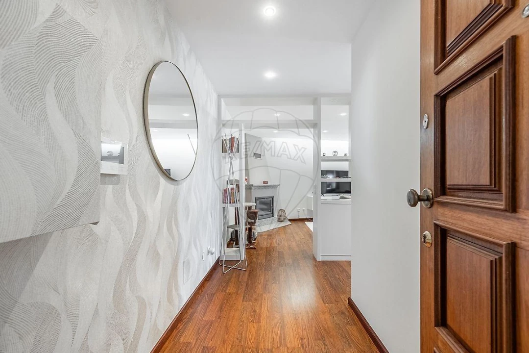 Apartamento T3 para Venda em Moreira Foto 3