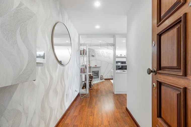 Apartamento T3 para Venda em Moreira Foto 3