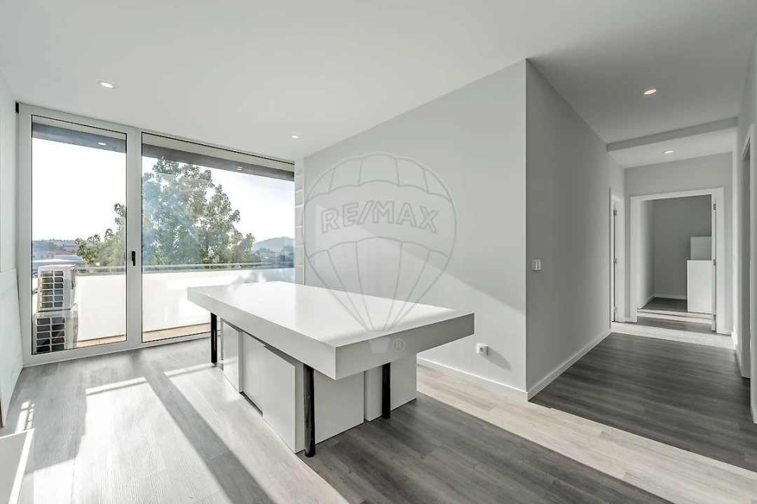 Apartamento T3 para Venda em Ferreiros e Gondizalves Foto 25