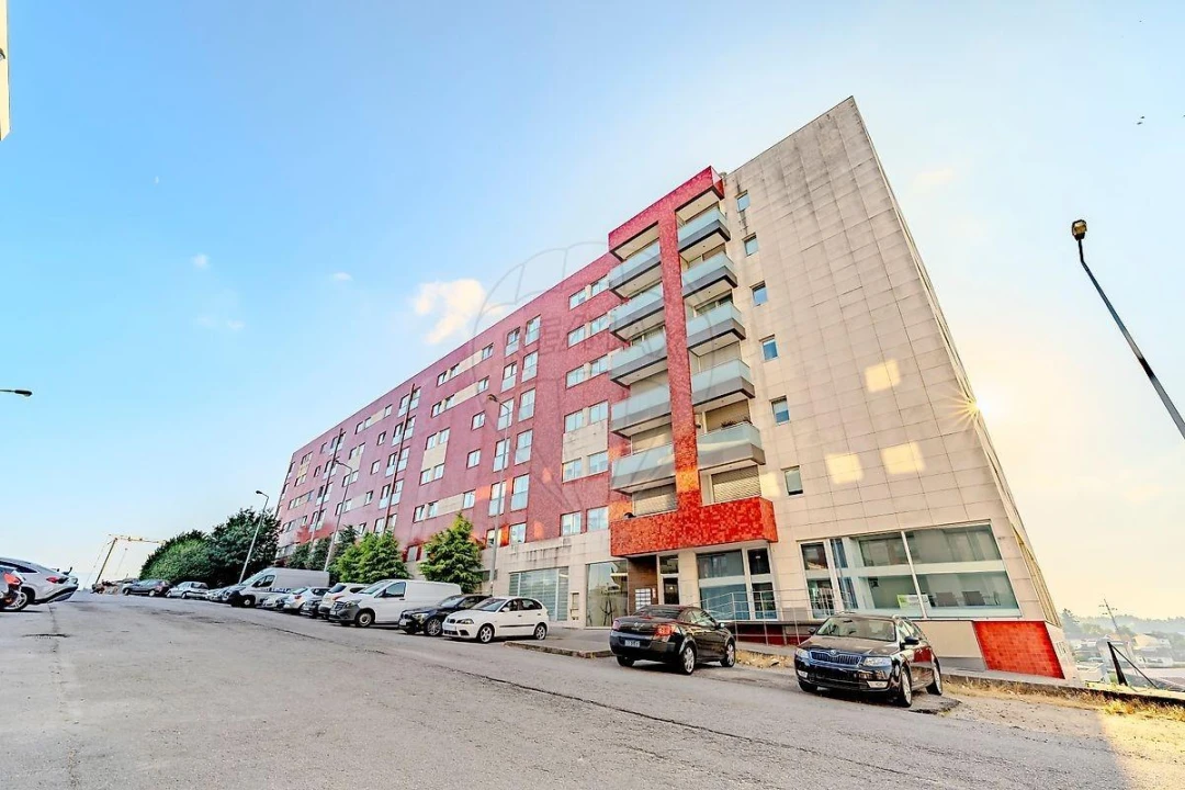 Apartamento T3 para Venda em Ferreiros e Gondizalves Foto 38