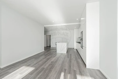 Apartamento T3 para Venda em Ferreiros e Gondizalves