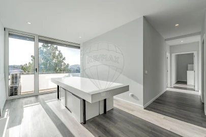 Apartamento T3 para Venda em Ferreiros e Gondizalves
