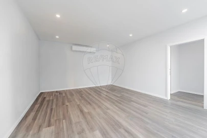 Apartamento T3 para Venda em Ferreiros e Gondizalves