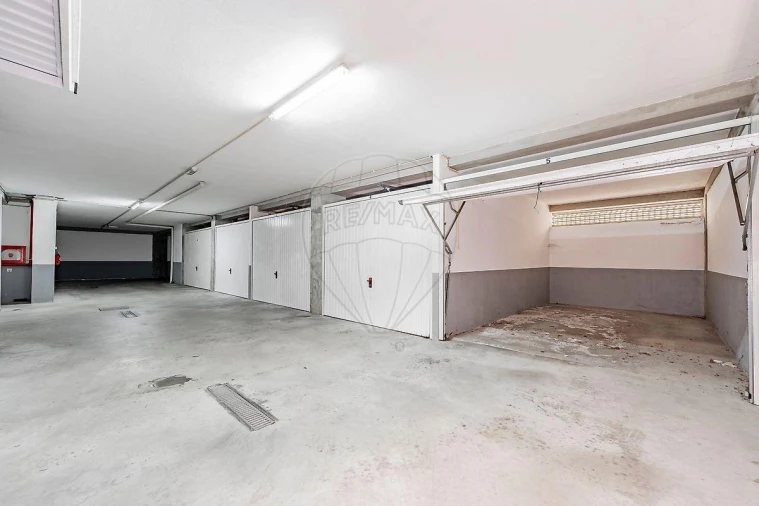 Apartamento T3 para Venda em Ferreiros e Gondizalves Foto 21