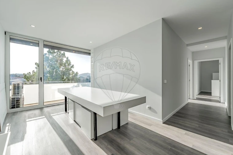 Apartamento T3 para Venda em Ferreiros e Gondizalves Foto 25