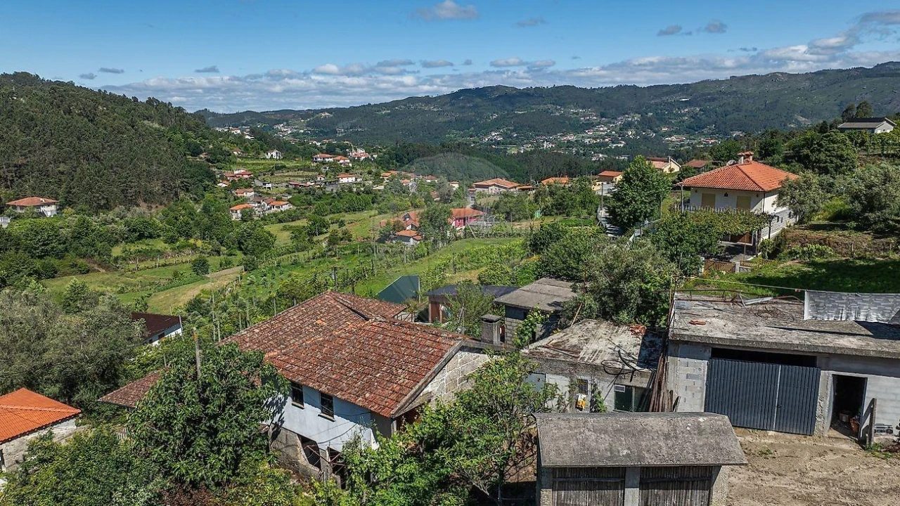 Moradia T1 para Venda em Sobradelo da Goma Foto 4