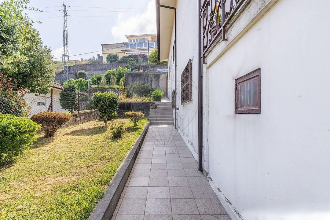 Moradia T5 para Venda em Vila Nova de Famalicão e Calendário Foto 7