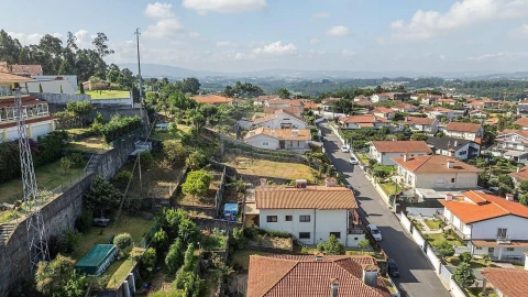 Moradia T5 para Venda em Vila Nova de Famalicão e Calendário