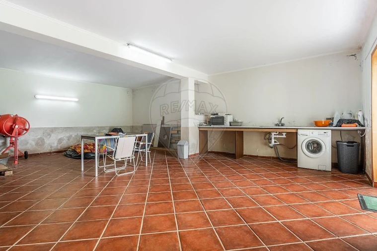 Moradia T4 para Venda em Calvos e Frades Foto 25