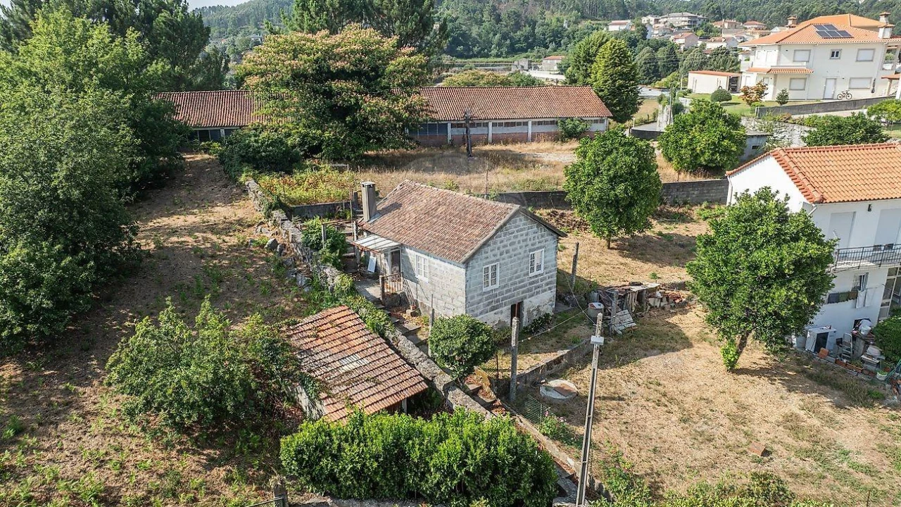 Moradia T2 para Venda em Taide Foto 4