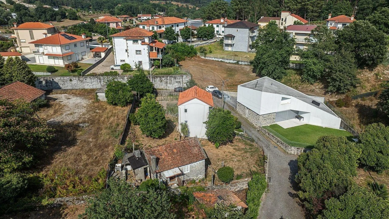 Moradia T2 para Venda em Taide Foto 6