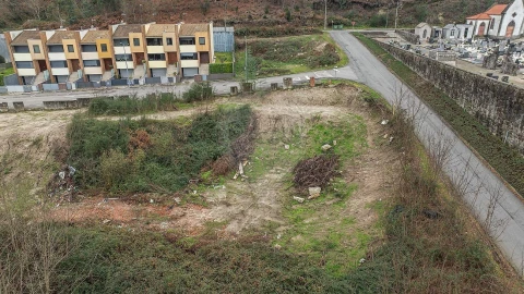 Terreno para Venda em Vieira do Minho
