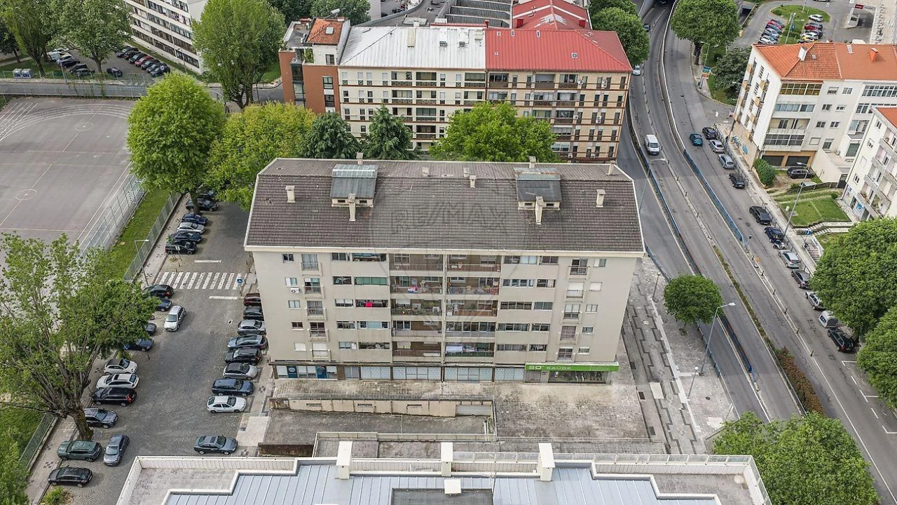 Apartamento T3 para Venda em Braga (São José de São Lázaro e São João do Souto) Foto 2