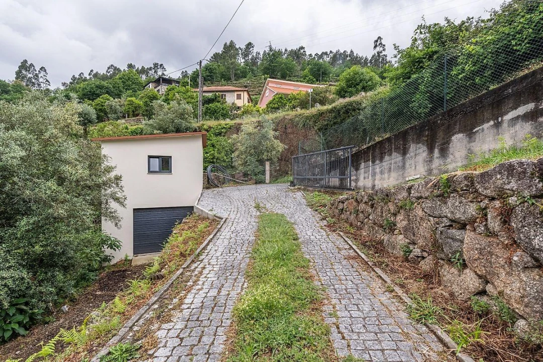 Moradia T3 para Venda em Valdosende Foto 15