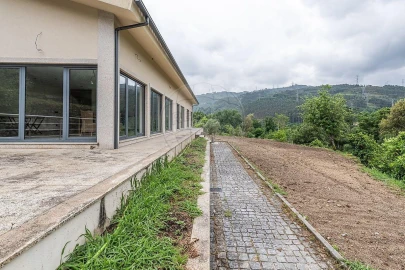 Moradia T3 para Venda em Valdosende