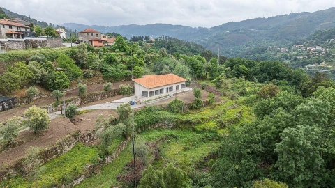 Moradia T3 para Venda em Valdosende