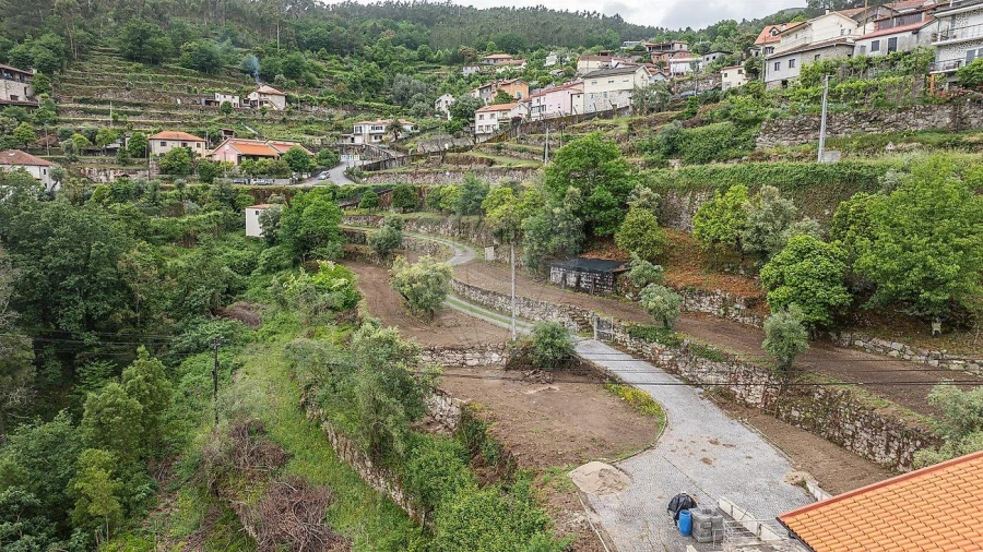Moradia T3 para Venda em Valdosende Foto 7