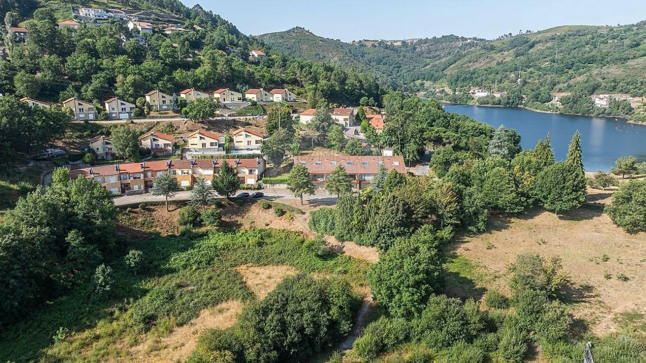 Moradia T2 para Venda em Venda Nova e Pondras Foto 35