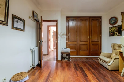 Moradia T5 para Venda em Gestaço